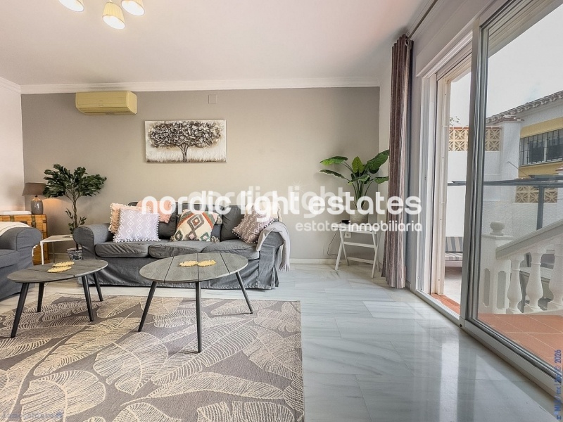 Estupendo villa independiente con apartamento de invitados y cochera