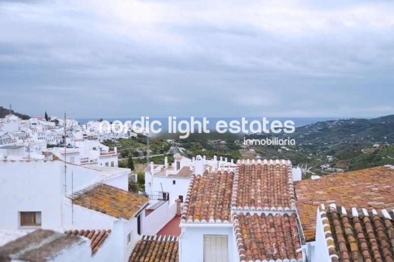 Similar properties Singular townhouse in the old centre of Frigiliana