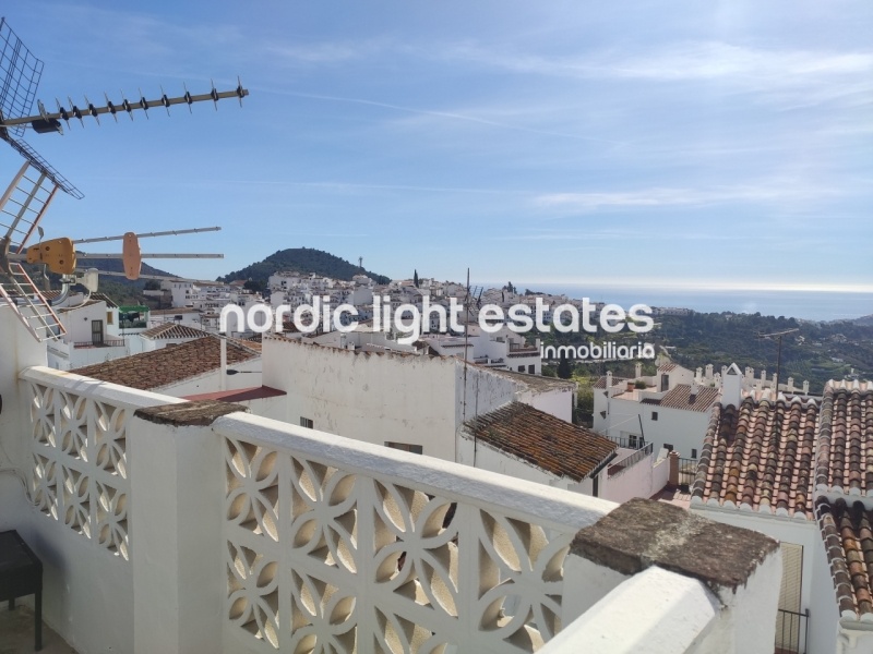 Similar properties Singular townhouse in the old centre of Frigiliana