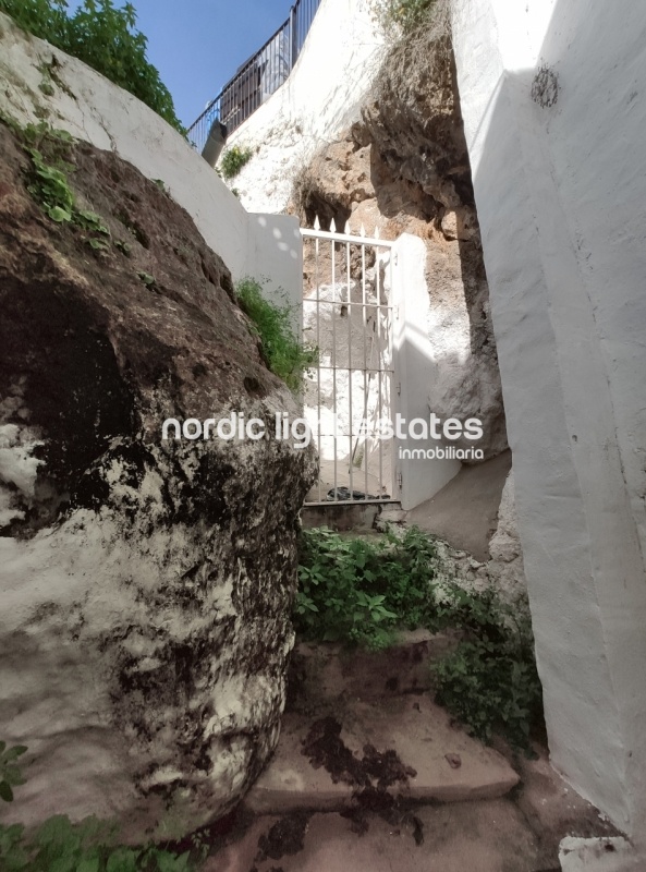 Similar properties Singular townhouse in the old centre of Frigiliana