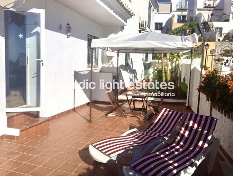 Apartamento en planta baja con gran terraza privada